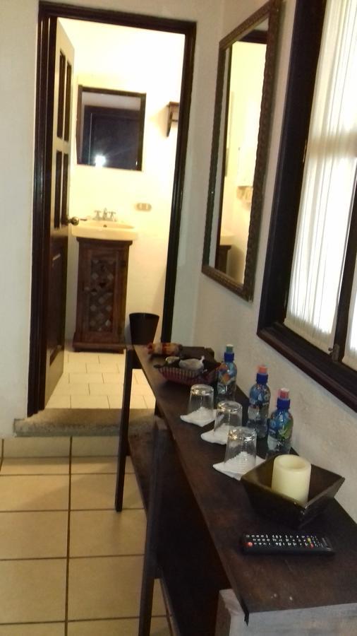 Hostal Casa Del Artista & Galeria Антигуа-Гватемала Экстерьер фото